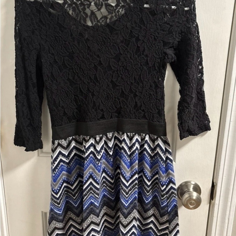 Speechless Black Lace Chevron Dress Blue White 3/4 Sleeve medium